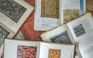 Literatur: Fachbücher und Sachbücher über Teppiche